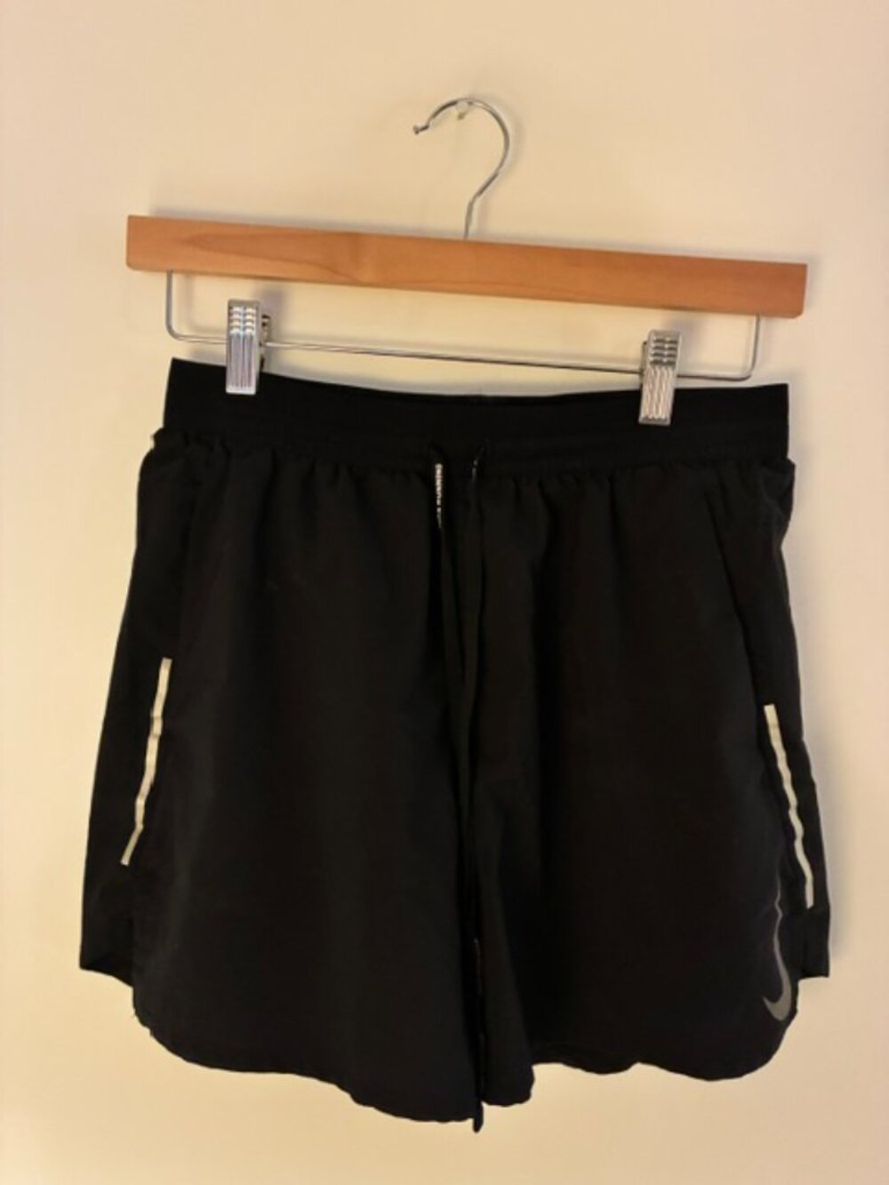 Nike Dri-FIT Men's Running Shorts Black Size Small Reflective Back Zip Pocket